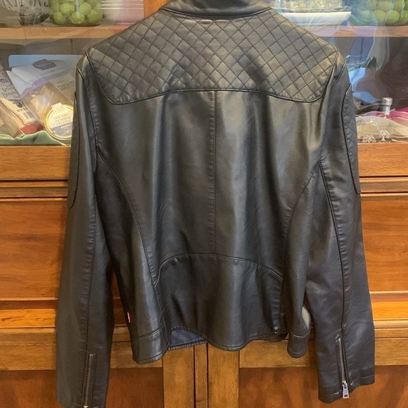 Jacket - Picture 2 of 6